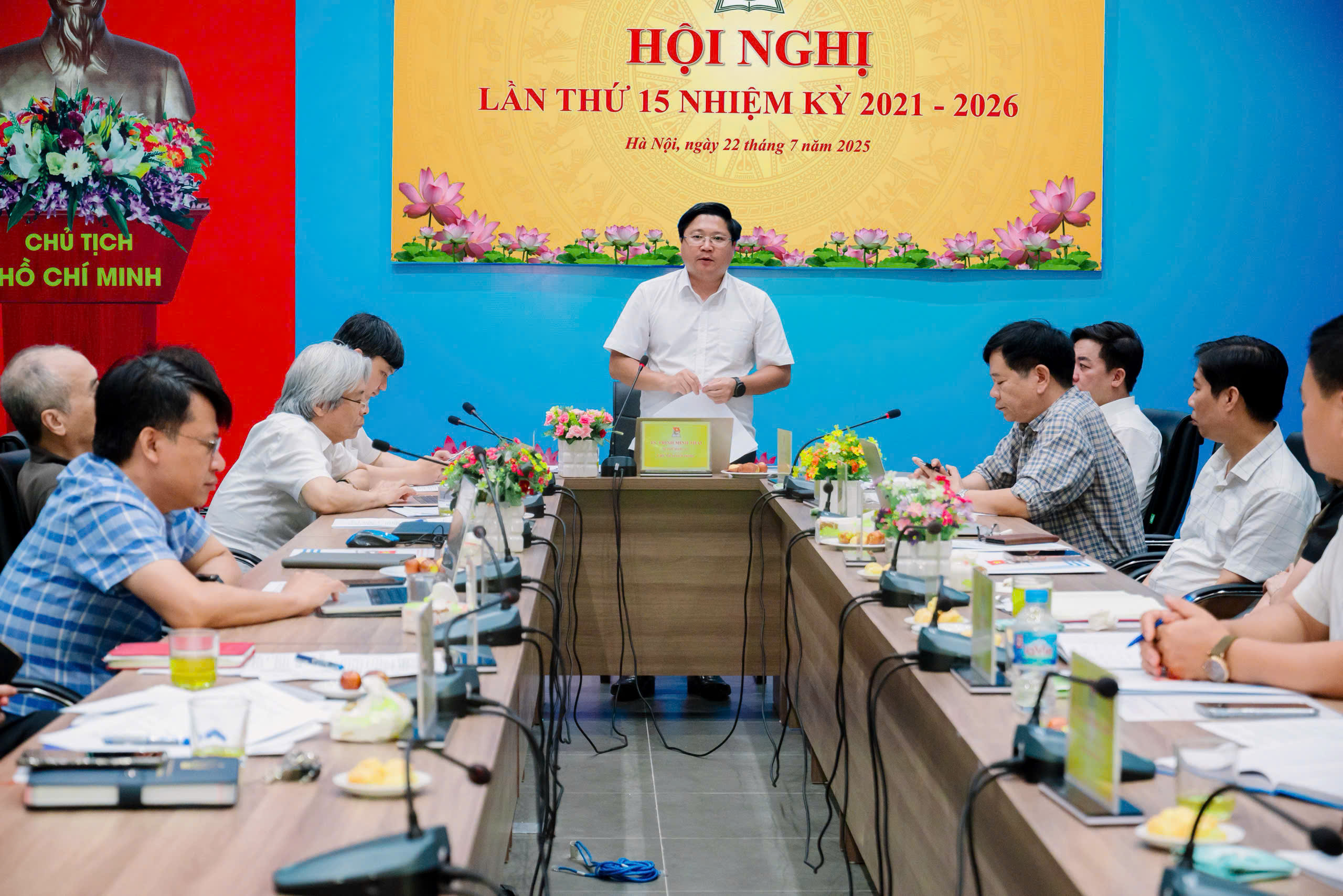 Học viện Thanh thiếu niên Việt Nam thảo luận ba Nghị quyết quan trọng